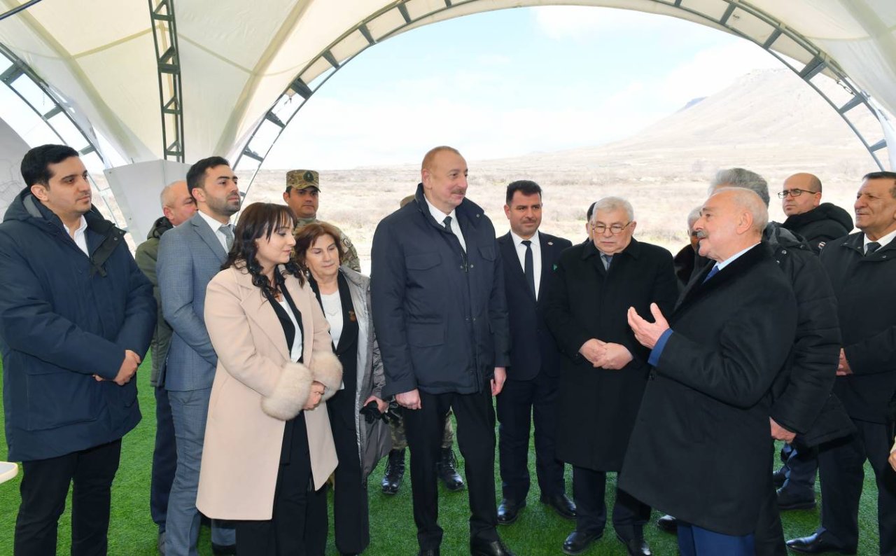 İlham Əliyev Xocalıda soyqırımı memorialının təməlini qoydu – FOTO/VİDEO - foto 19