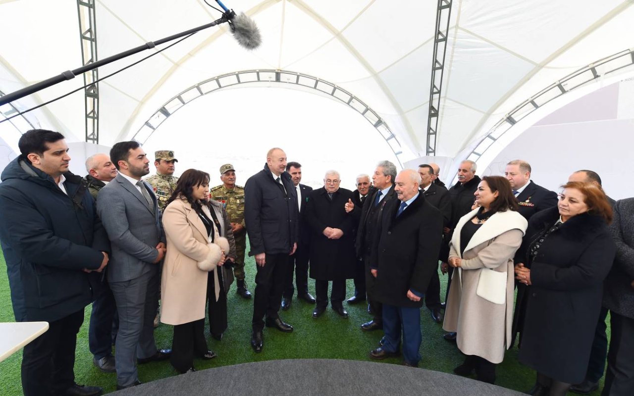 İlham Əliyev Xocalıda soyqırımı memorialının təməlini qoydu – FOTO/VİDEO - foto 17