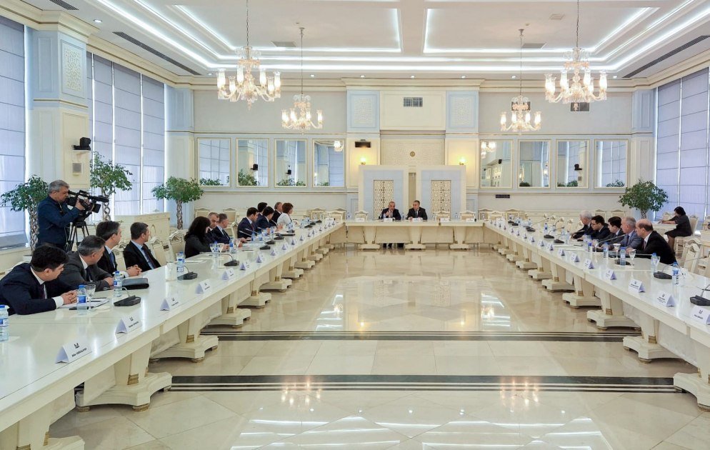 Daha iki qanun layihəsi parlamentin plenar iclasına tövsiyə edilib Daha iki qanun layihəsi parlamentin plenar iclasına tövsiyə edilib
