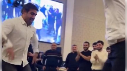 Rafael Ağayevin gündəm olan rəqs GÖRÜNTÜLƏRİ - VİDEO Rafael Ağayevin gündəm olan rəqs GÖRÜNTÜLƏRİ - VİDEO