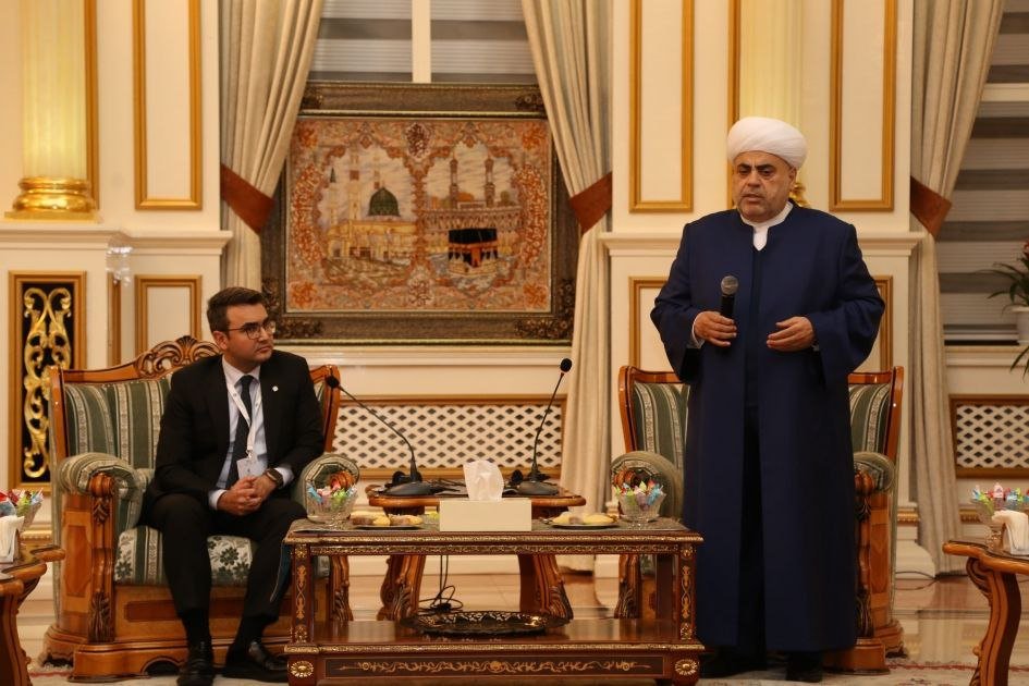 QMİ sədri islamofobiya ilə mübarizəyə dair beynəlxalq konfransın iştirakçılarını qəbul edib - VİDEO QMİ sədri islamofobiya ilə mübarizəyə dair beynəlxalq konfransın iştirakçılarını qəbul edib - VİDEO