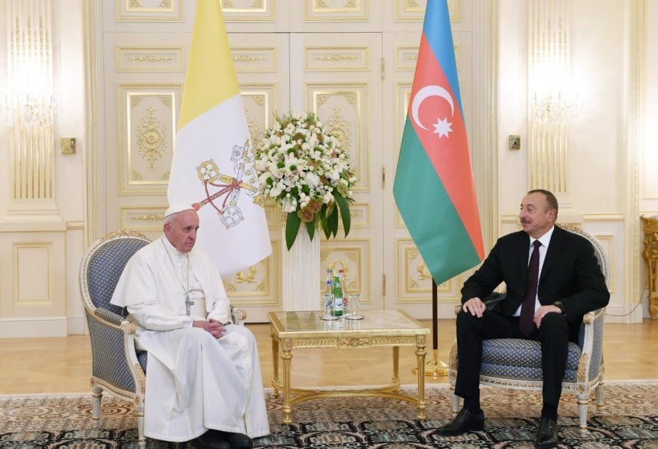 İlham Əliyev Roma Papasını təbrik etdi