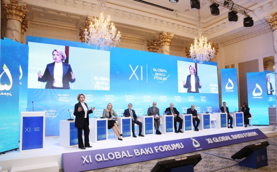 Qlobal Bakı Forumunda müharibə və sülh mövzusunda müzakirələr aparılır - FOTO Qlobal Bakı Forumunda müharibə və sülh mövzusunda müzakirələr aparılır - FOTO