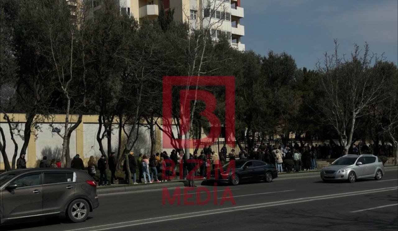 Rusiya vətəndaşları Bakıda belə səs verirlər - FOTO - foto 4