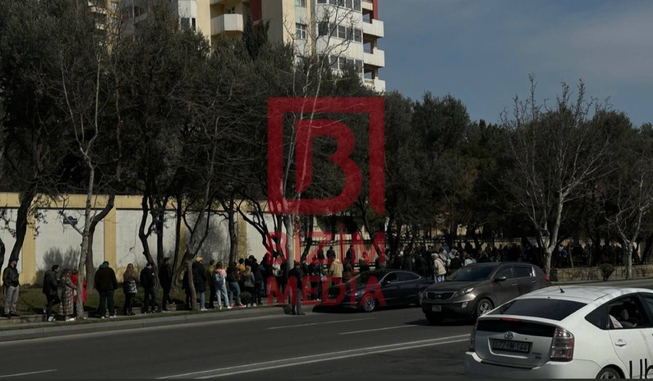 Rusiya vətəndaşları Bakıda belə səs verirlər - FOTO - foto 3