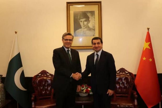 Hikmət Hacıyev Pakistanın Çindəki səfiri ilə görüşdü – FOTO 