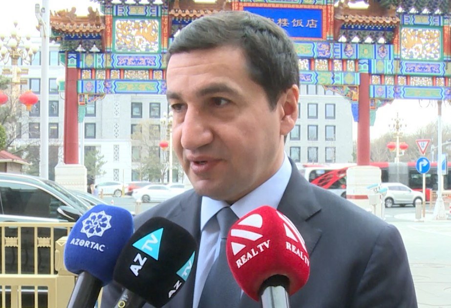 Hikmət Hacıyev: “Azərbaycan ilə Çin arasında ənənəvi dostluq və tərəfdaşlıq münasibətləri var”