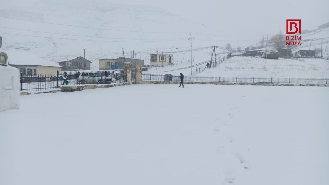 Torpaq çərşənbəsində Xınalıq ağ libasa büründü – FOTO/VİDEO - foto 5