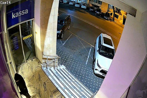 Bakıda keçmiş məhkum bank yarmaq istədi - VİDEO