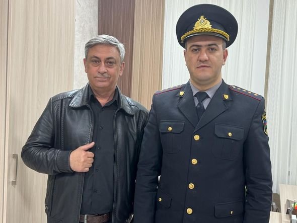 Sükan arxasında huşunu itirən xanıma yardım edən sürücü mükafatlandırıldı - FOTO/VİDEO - foto 1