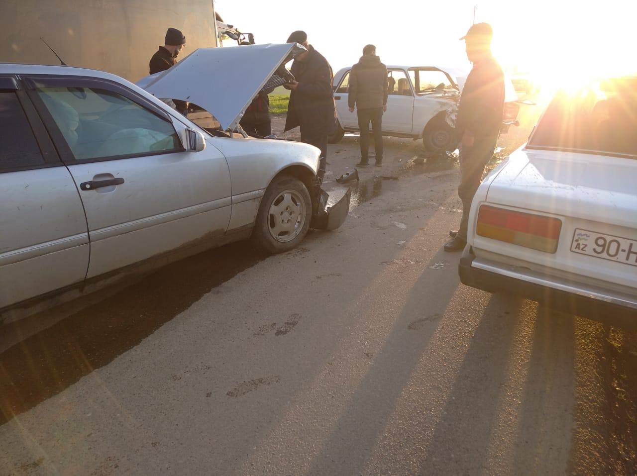 Cəlilabadda qəza: “Mercedes” və “VAZ-2107” toqquşdu - FOTO