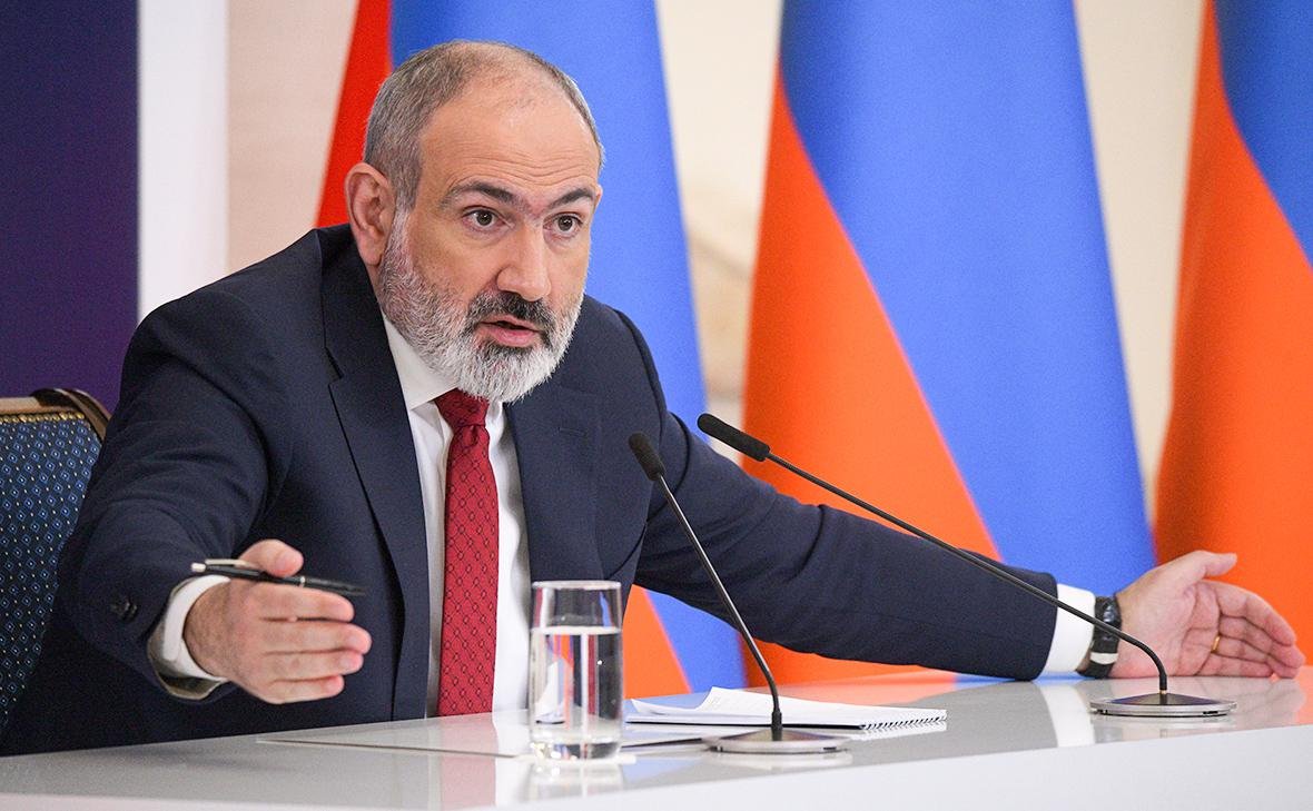 Paşinyan: “Azərbaycandan yollar Ermənistandan keçərək Türkiyəyə getməlidir”