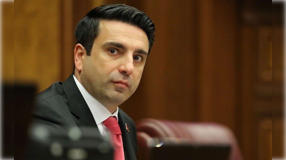 Alen Simonyan: 
