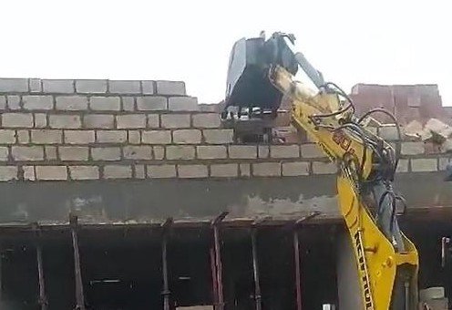 Daha bir qanunsuz tikili söküldü – FOTO/VİDEO  