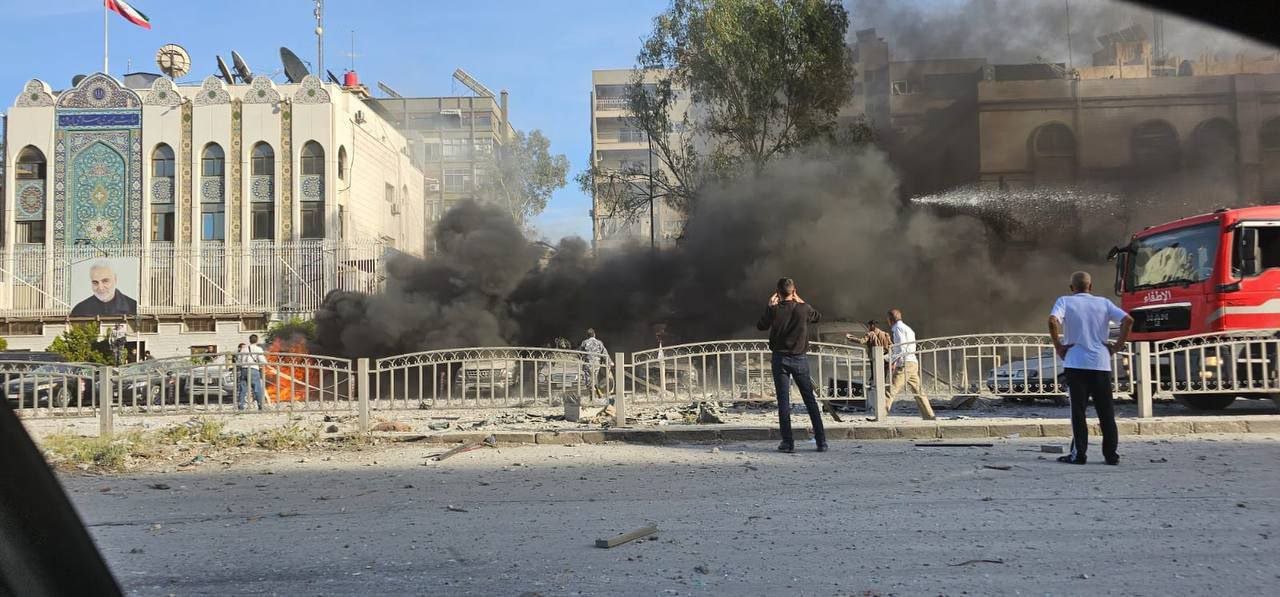 İsrail ordusu İranın Dəməşqdəki konsulluğunun yerləşdiyi əraziyə raket hücumu edib - FOTO/VİDEO  - foto 1