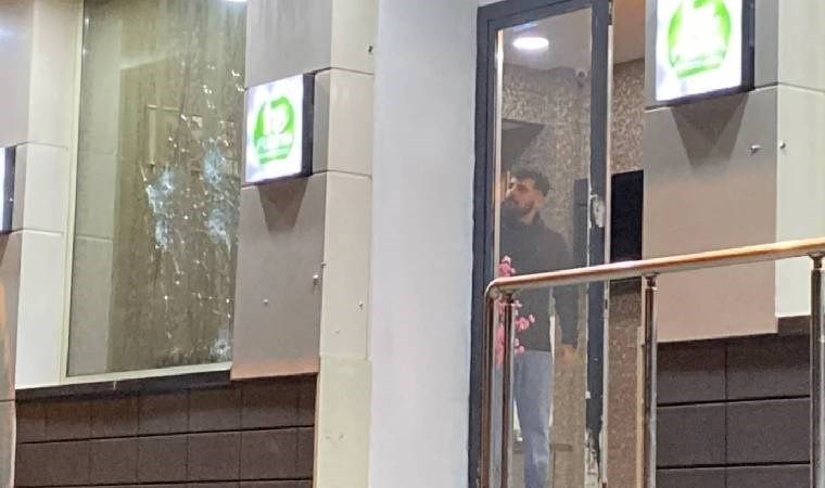 İstanbulda otelə silahlı HÜCUM – FOTO/VİDEO İstanbulda otelə silahlı HÜCUM – FOTO/VİDEO