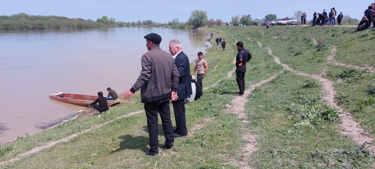 Kürdə batan altı yaşlı uşaq və atasının axtarışları davam edir - FOTO/VİDEO