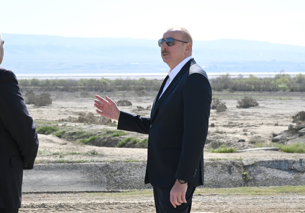 Prezident Şirvan suvarma kanalının təməlini qoydu - FOTO/VİDEO - foto 6