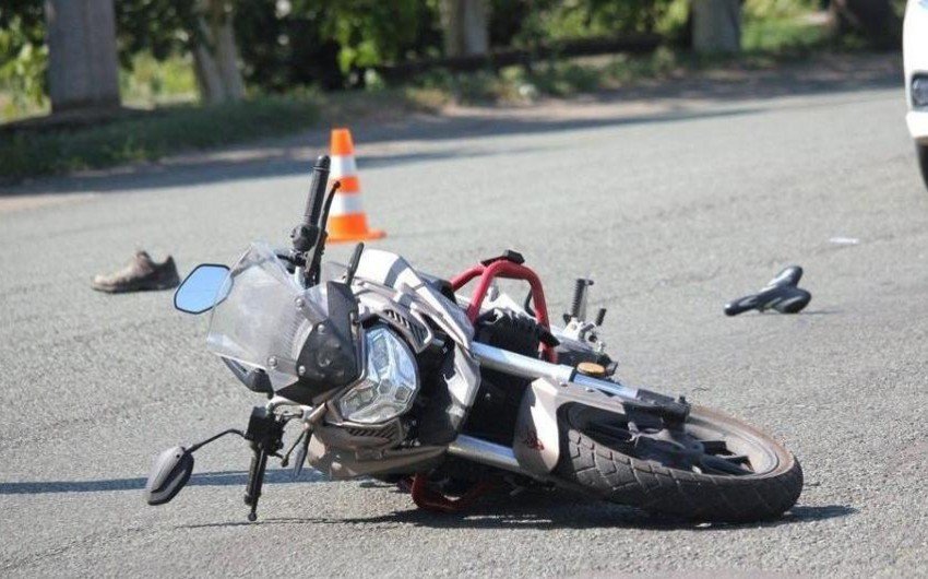 Bakıda motosiklet iki qadını vurub