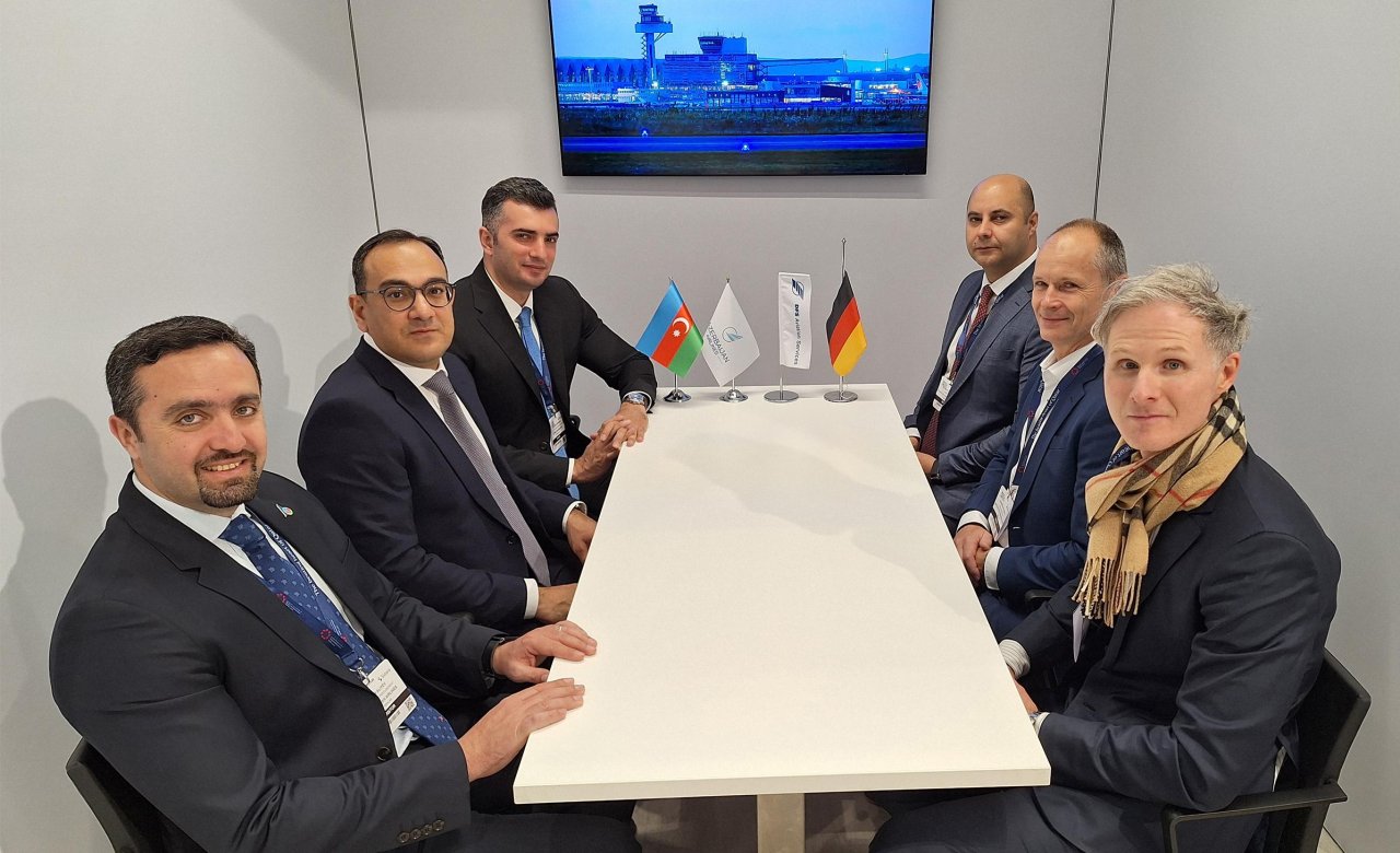 Laçın hava limanının nəzarət sistemi ilə təchiz edilməsinə dair müqavilə imzalanıb - FOTO - foto 2