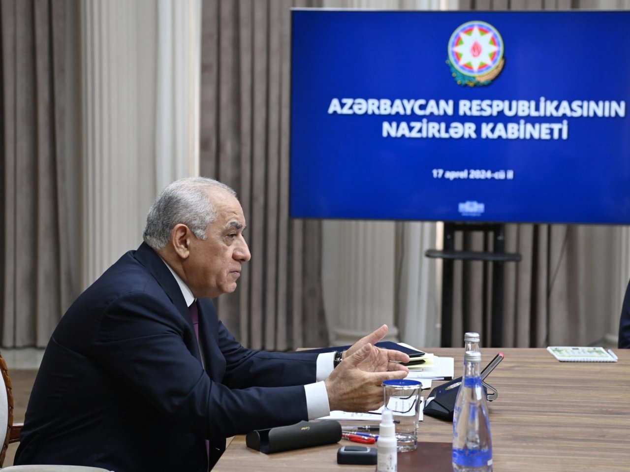 Azərbaycanda elektrik mühərrikli nəqliyyat vasitələrindən istifadə artırılacaq - FOTO - foto 1