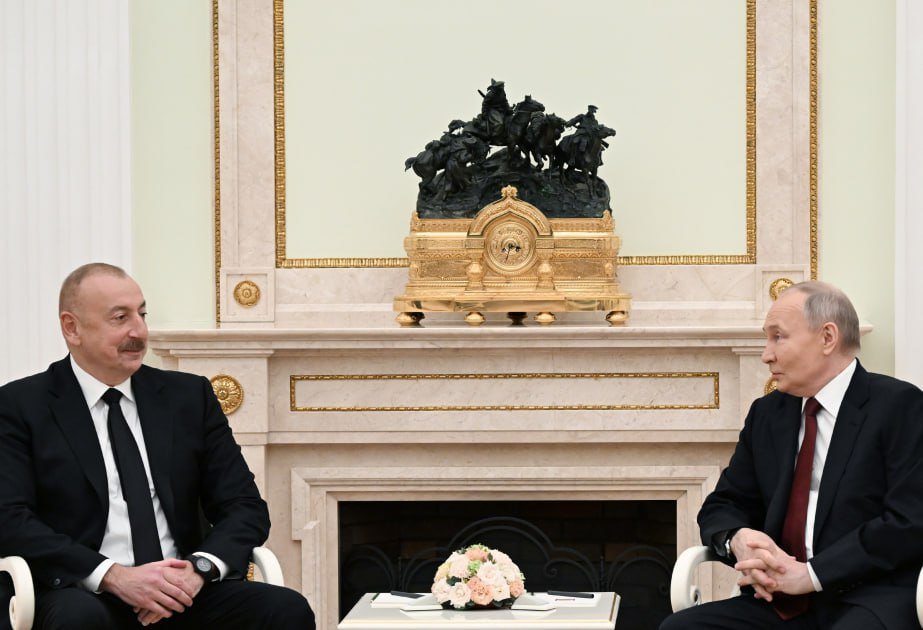 İlham Əliyevin Putinlə təkbətək görüşü KEÇİRİLİB - FOTO/VİDEO