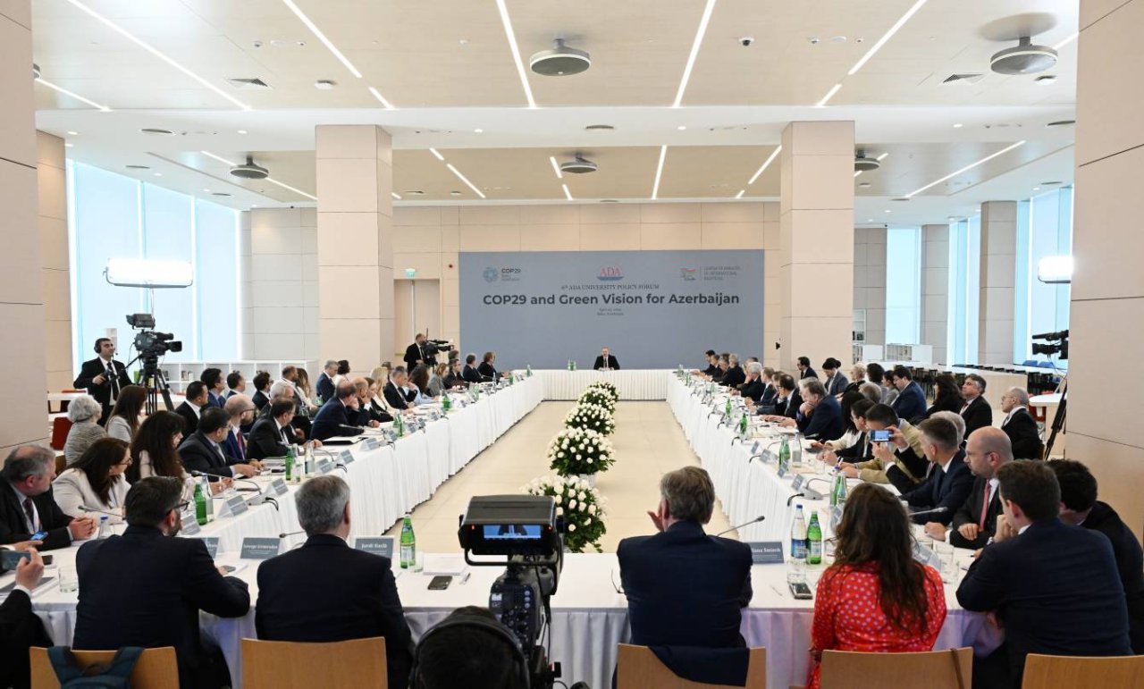 Prezident ADA Universitetində beynəlxalq forumda iştirak edib - FOTO/VİDEO - foto 1