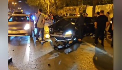 Ötən gecə Bakıda 10 avtomobil toqquşdu - VİDEO