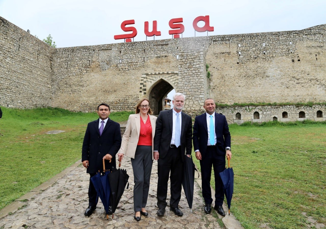 ABŞ səfiri Şuşaya getdi - FOTO - foto 3