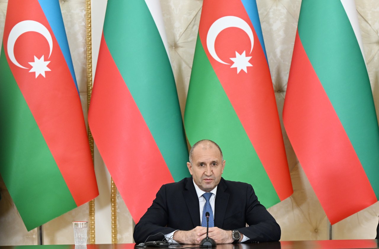 İlham Əliyev və Rumen Radev mətbuata bəyanatlarla çıxış ediblər - FOTO/VİDEO - foto 4