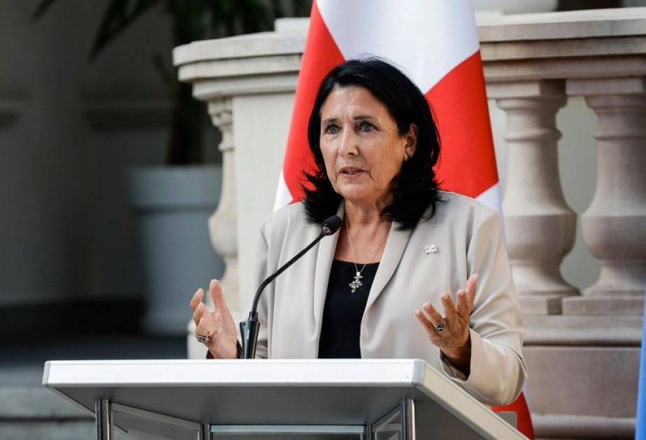 Gürcüstan Prezidenti müxalifəti son dərəcə diqqətli olmağa çağırdı Gürcüstan Prezidenti müxalifəti son dərəcə diqqətli olmağa çağırdı