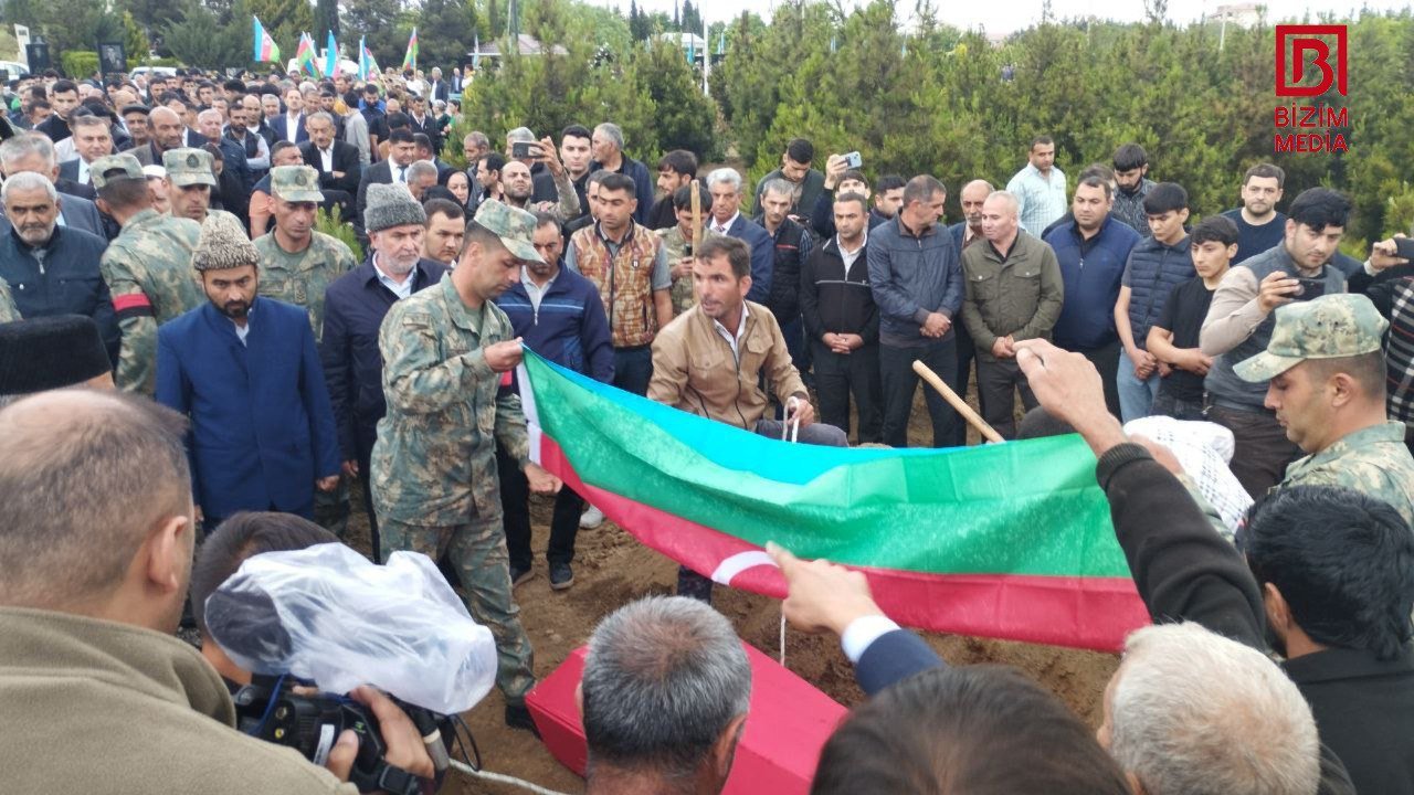 Birinci Qarabağ müharibəsinin daha iki şəhidi dəfn olundu – FOTO/VİDEO  - foto 6