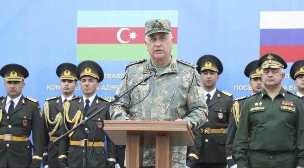 General-polkovnik Kərim Vəliyev Qarabağdan çıxarılan sülhməramlı kontingentə uğurlar arzuladı General-polkovnik Kərim Vəliyev Qarabağdan çıxarılan sülhməramlı kontingentə uğurlar arzuladı