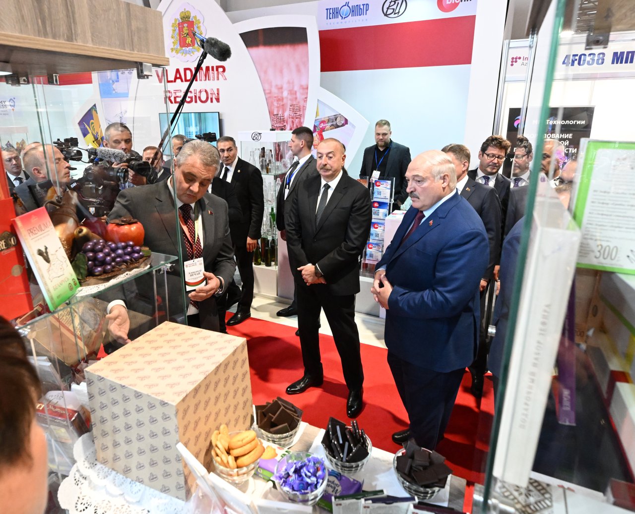 Azərbaycan və Belarus prezidentləri “Caspian Agro” və “InterFood Azerbaijan” sərgilərində - FOTO/VİDEO - foto 1