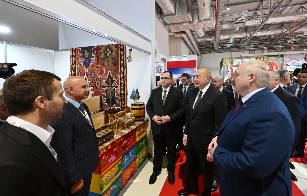 Azərbaycan və Belarus prezidentləri “Caspian Agro” və “InterFood Azerbaijan” sərgilərində - FOTO/VİDEO - foto 2