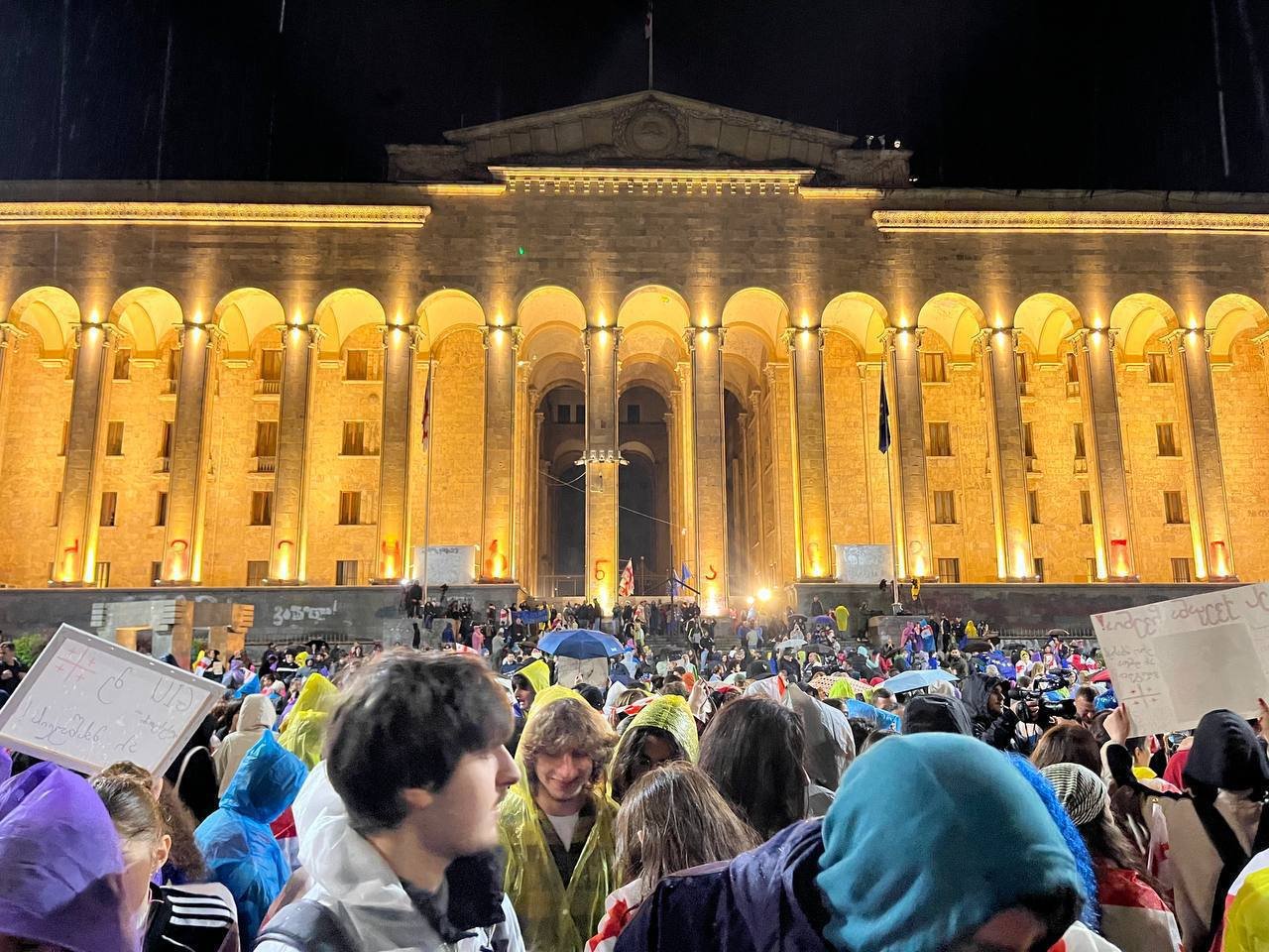 Tbilisidə etirazlar BƏRPA EDİLİB - FOTO - foto 1