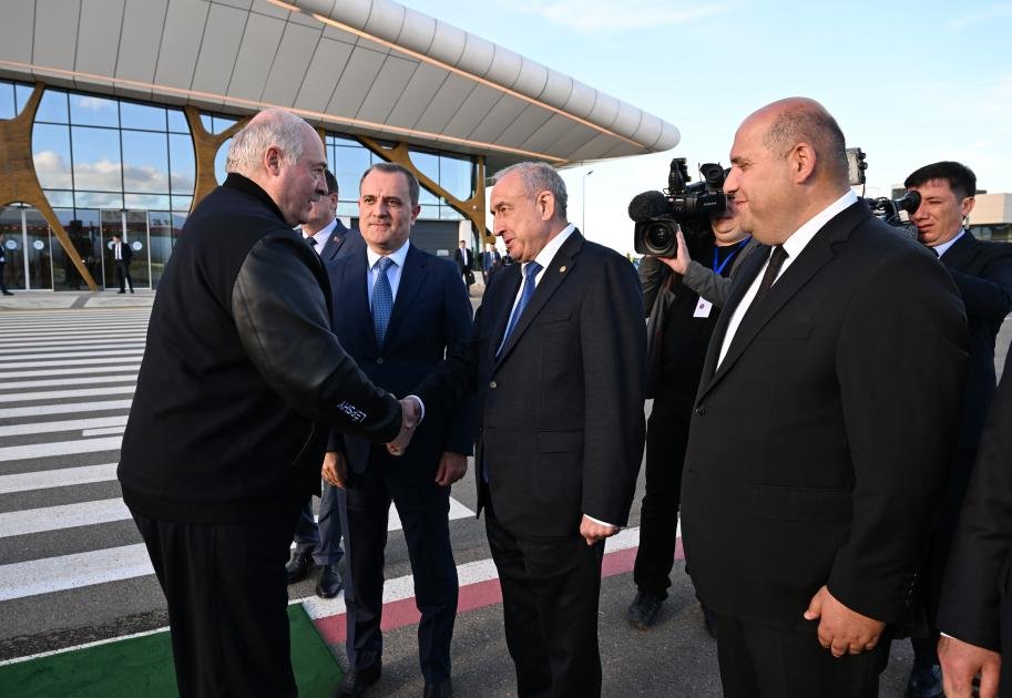 Lukaşenkonun Azərbaycana dövlət səfəri başa çatdı - FOTO - foto 1