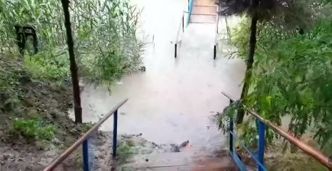 Kürqırağı təsərrüfatlar su basqını ilə üz-üzə qalıb - VİDEO