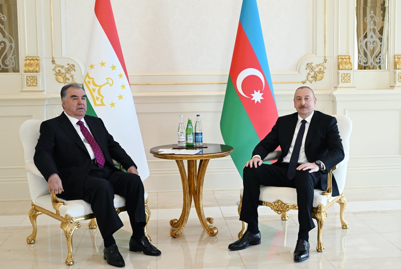 İlham Əliyevin Emoməli Rəhmon ilə təkbətək görüşü keçirildi - FOTO - foto 1