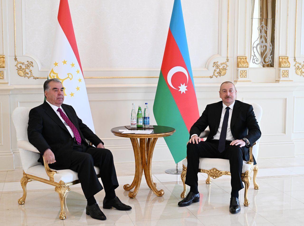 İlham Əliyevin Emoməli Rəhmon ilə təkbətək görüşü keçirildi - FOTO