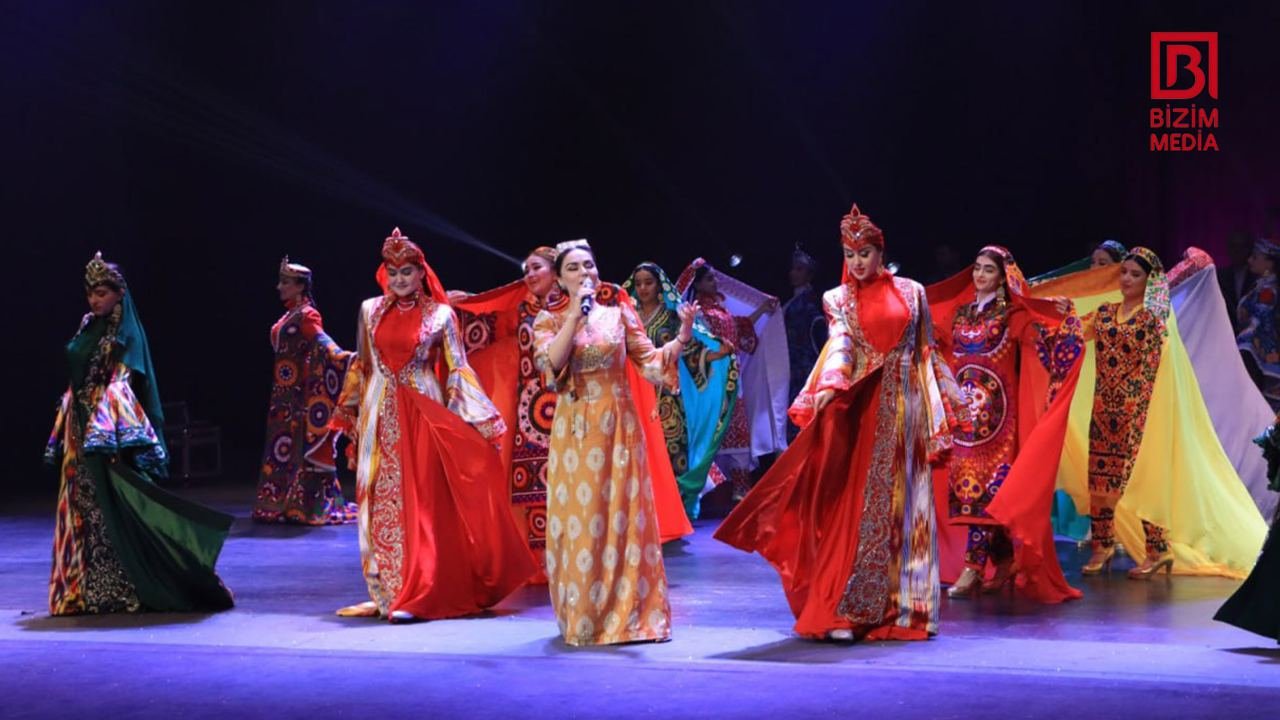 Gəncədə Tacikistan mədəniyyəti günləri çərçivəsində konsert keçirildi – FOTO/VİDEO  - foto 8