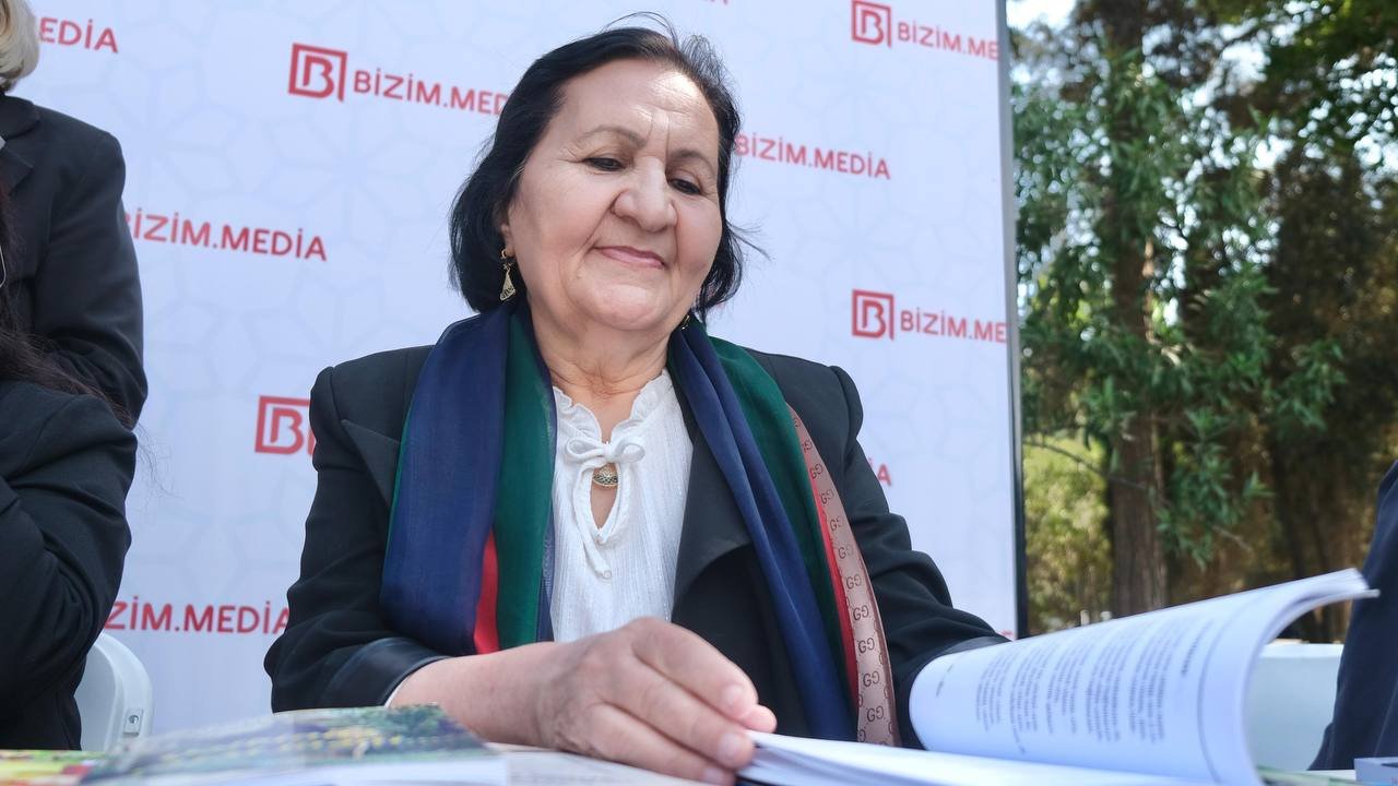 III Türk Dünyası Ədəbiyyat və Kitab Festivalında daha 4 müəllifin imza günü keçirildi – FOTO - foto 1