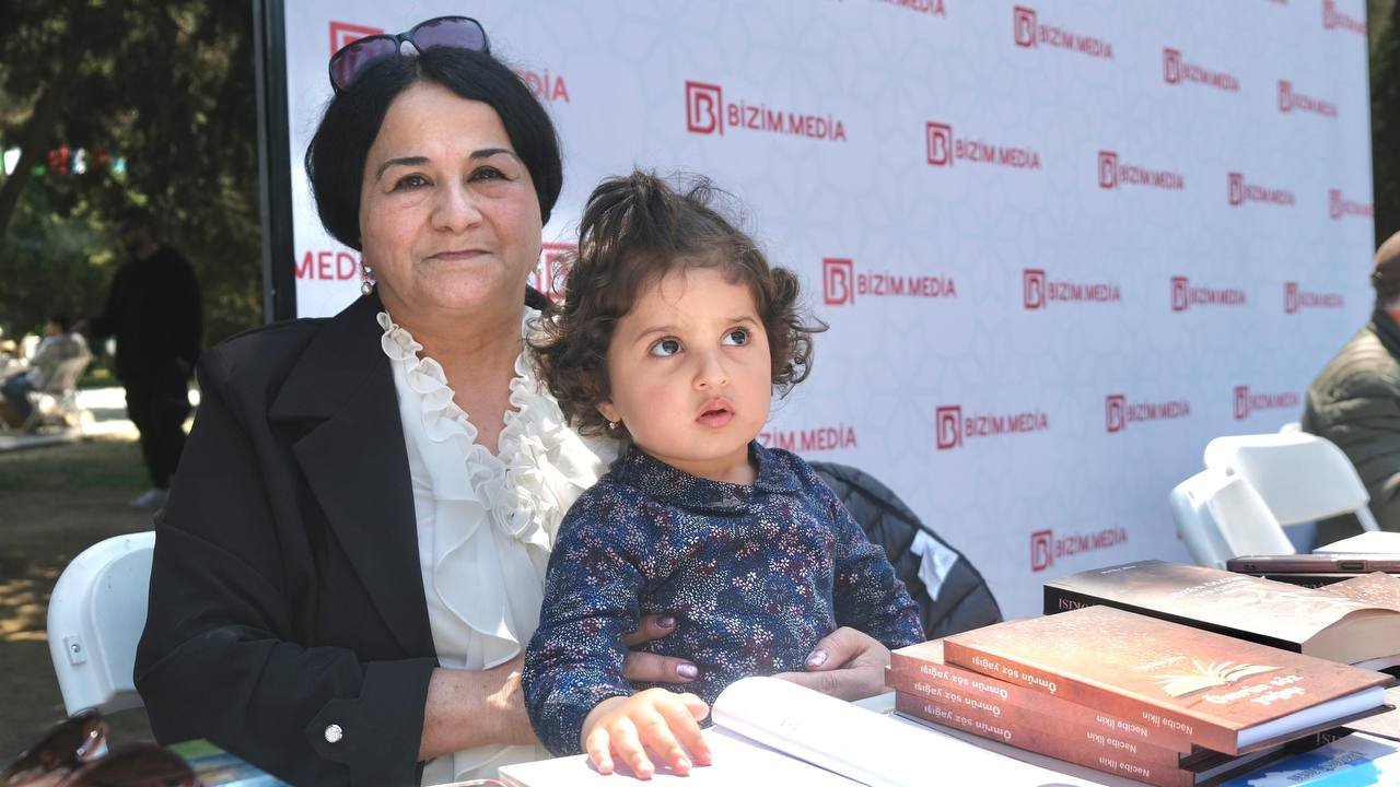 III Türk Dünyası Ədəbiyyat və Kitab Festivalında daha 4 müəllifin imza günü keçirildi – FOTO - foto 6
