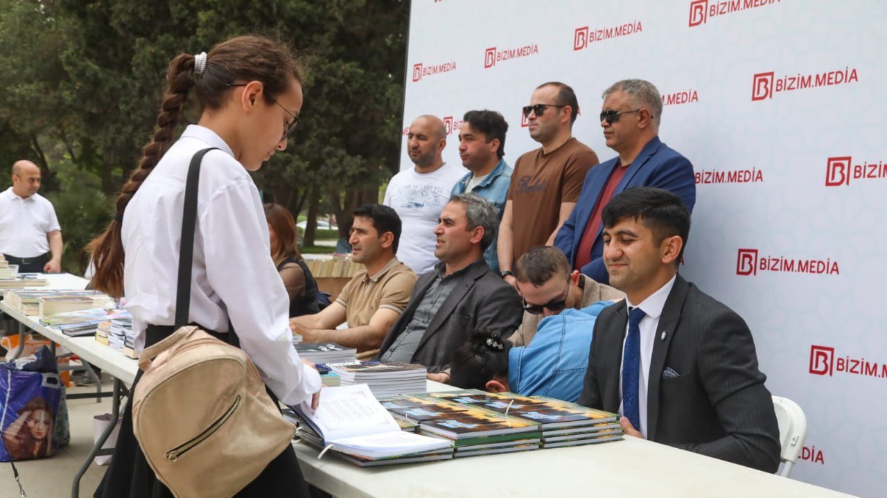 Qazi şair Nadir Həsənoğlunun imza günü keçirildi - FOTO - foto 4