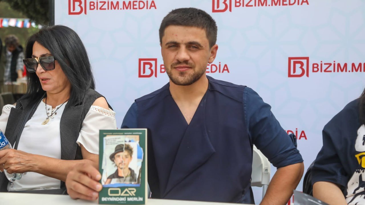 OAR ləqəbli gənc yazarın imza günü keçirildi - FOTO - foto 2