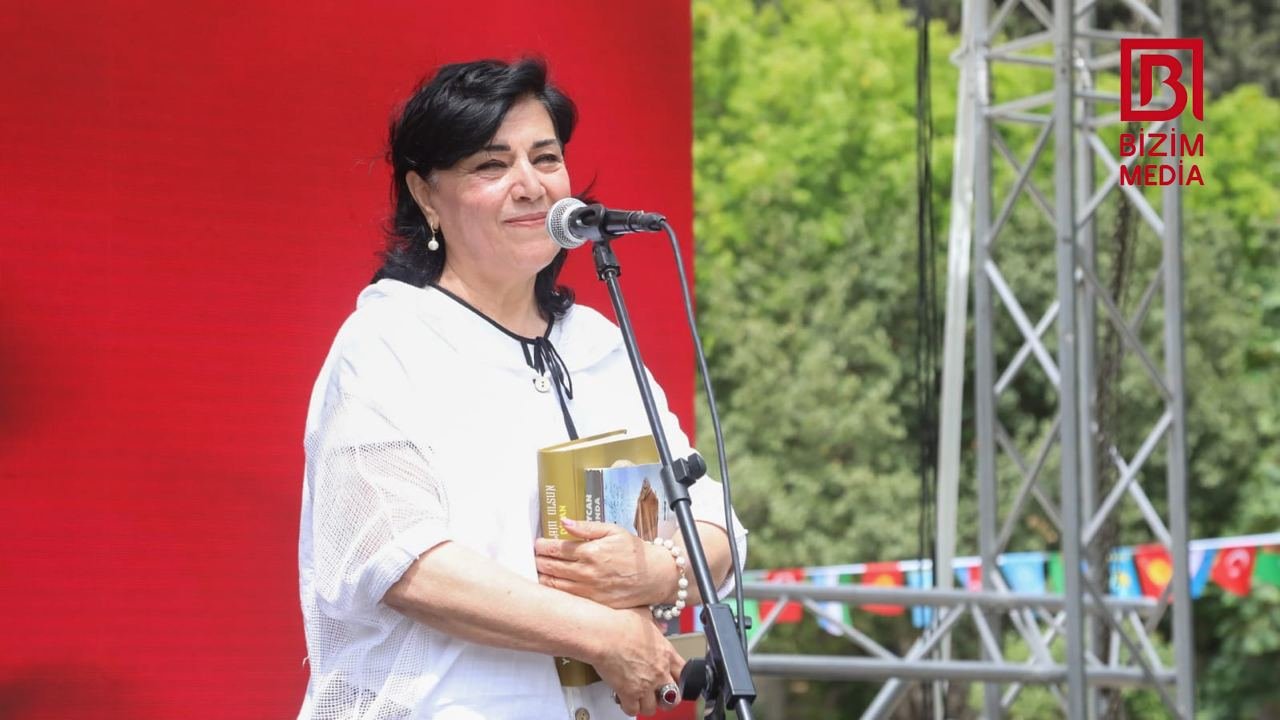III Türk Dünyası Ədəbiyyat və Kitab Festivalının 6-cı günü Türkiyəyə HƏSR OLUNUB - FOTO  - foto 3