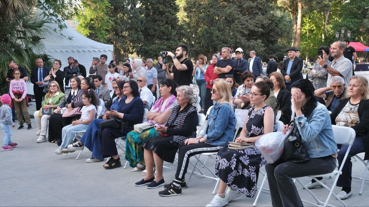 III Türk Dünyası Ədəbiyyat və Kitab Festivalının 6-cı günü Türkiyəyə HƏSR OLUNUB - FOTO  - foto 9
