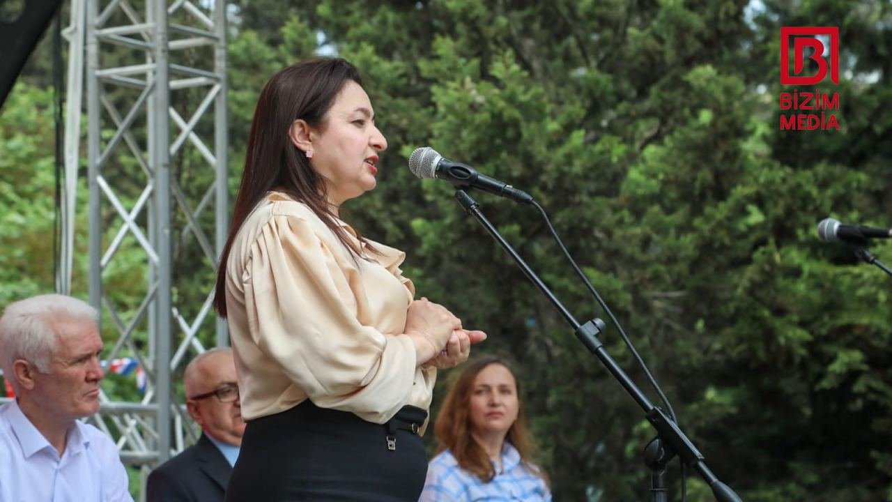 III Türk Dünyası Ədəbiyyat və Kitab Festivalının 6-cı günü Türkiyəyə HƏSR OLUNUB - FOTO  - foto 5