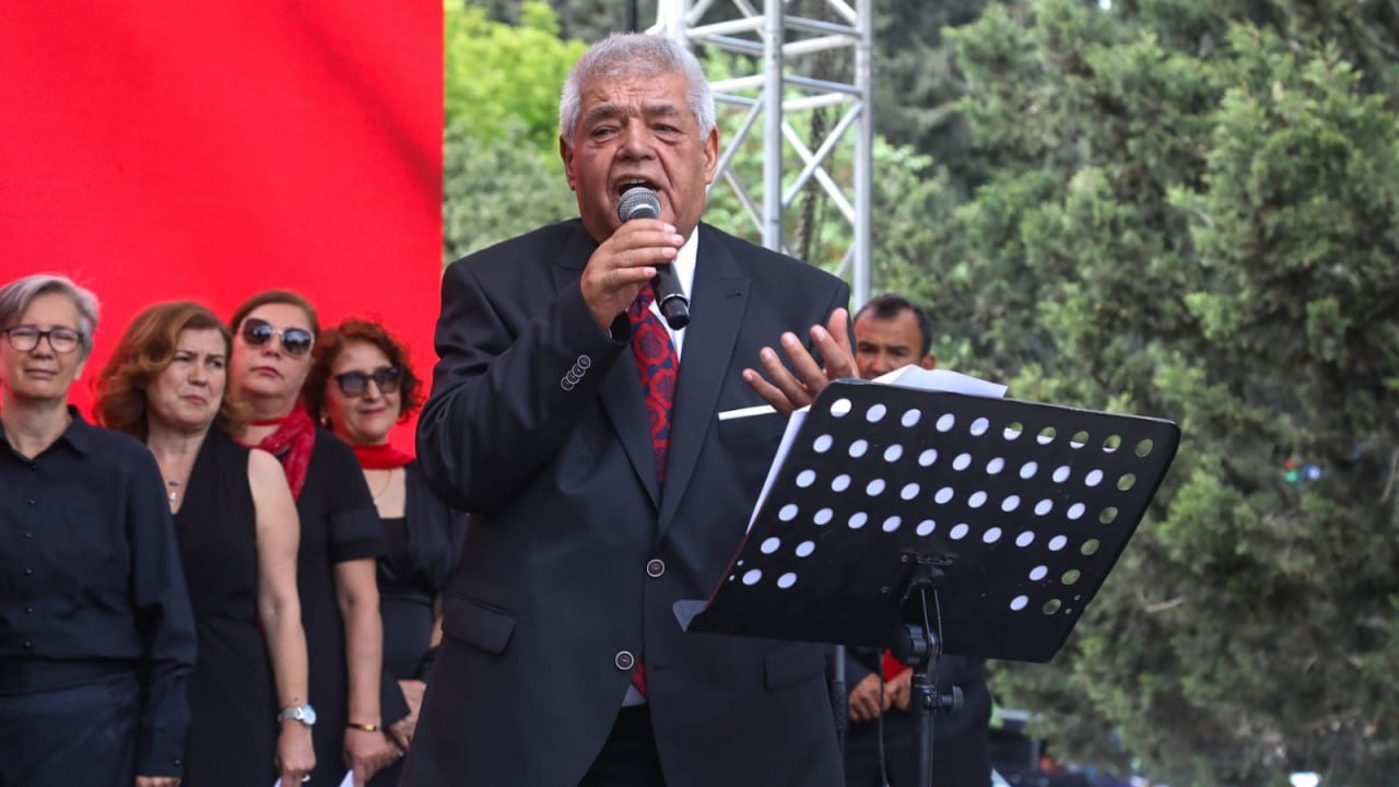 Kitab Festivalında türkiyəli yazarlar Azərbaycan mahnılarını İFA EDİBLƏR – FOTO/VİDEO - foto 8
