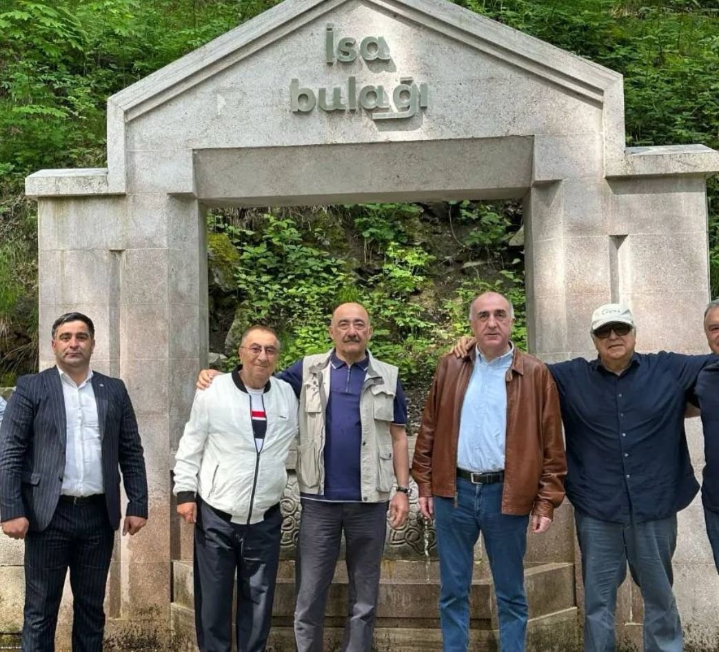 Elmar Məmmədyarovla türkiyəli qonaq arasında Şuşada MARAQLI DİALOQ: “Mən tarixdə qalmışam” - FOTO/VİDEO